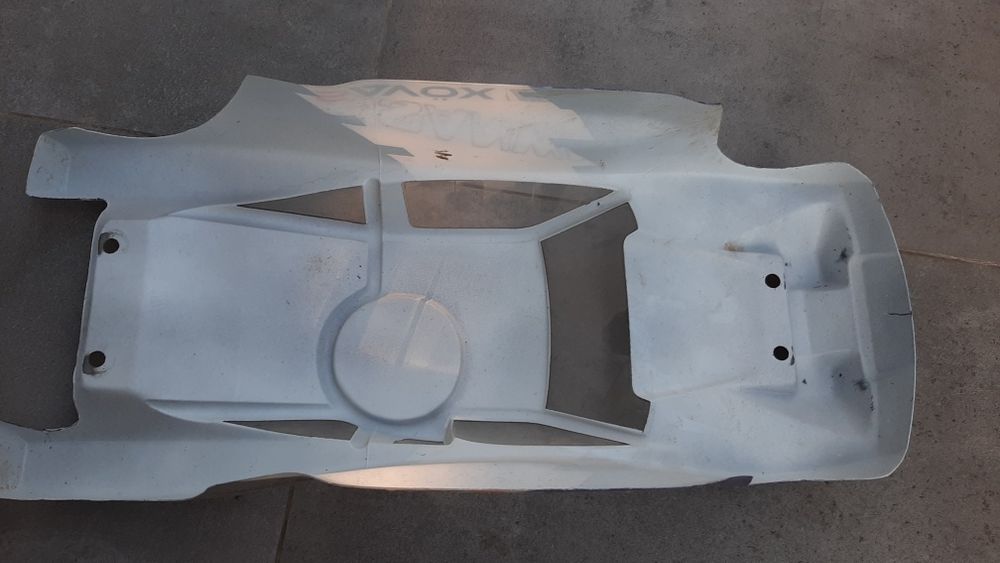 Karoseria do modeli rc truggy 1/8 HB traxxas losi xray associated