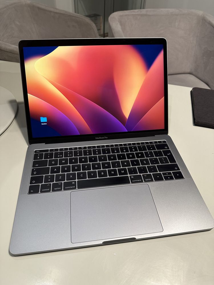 MacBook Pro Retina 13.3” 2018  A1708 Bom estado!