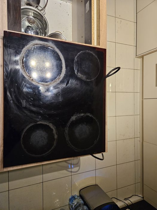 Płyta ceramiczna kuchenka indukcyjna Beko HIC64400E