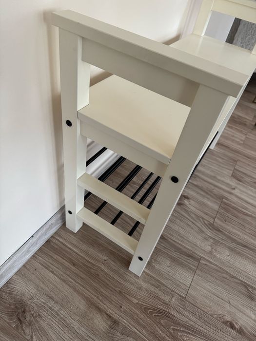 Stojak na buty IKEA HEMNES. Biały/czarny. Lite drewno