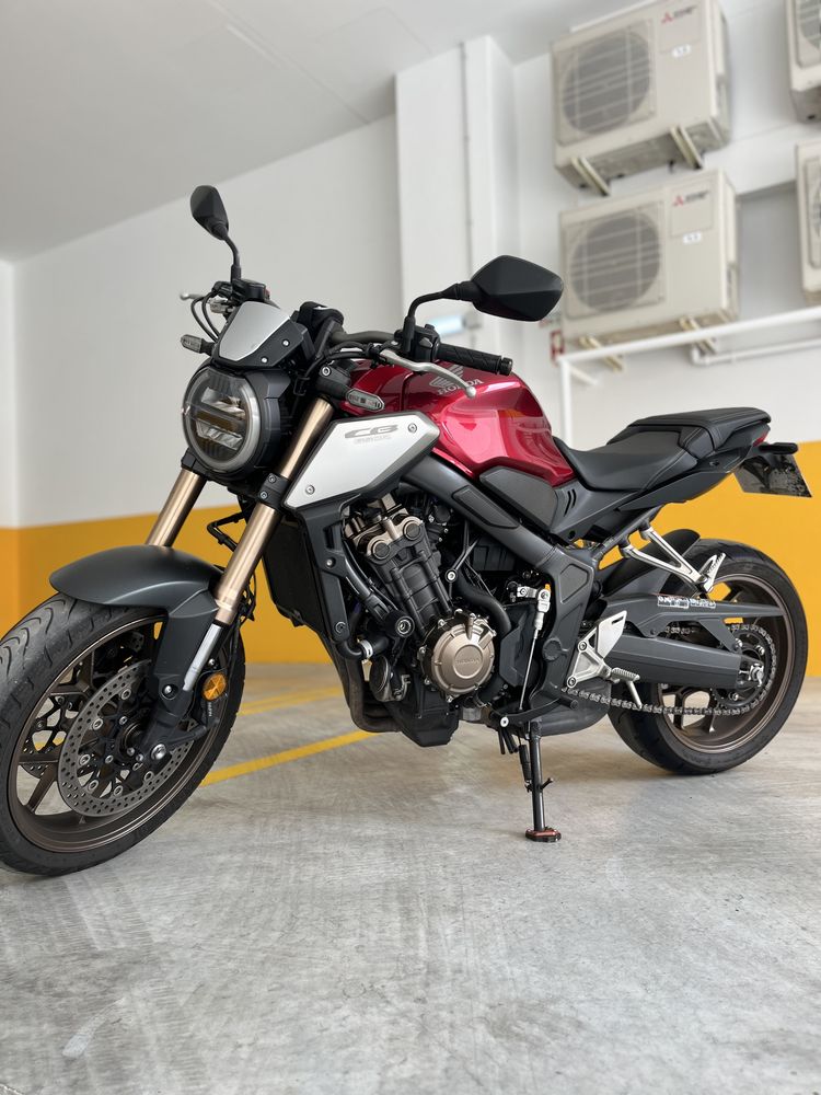 Honda CB650R  impecável!