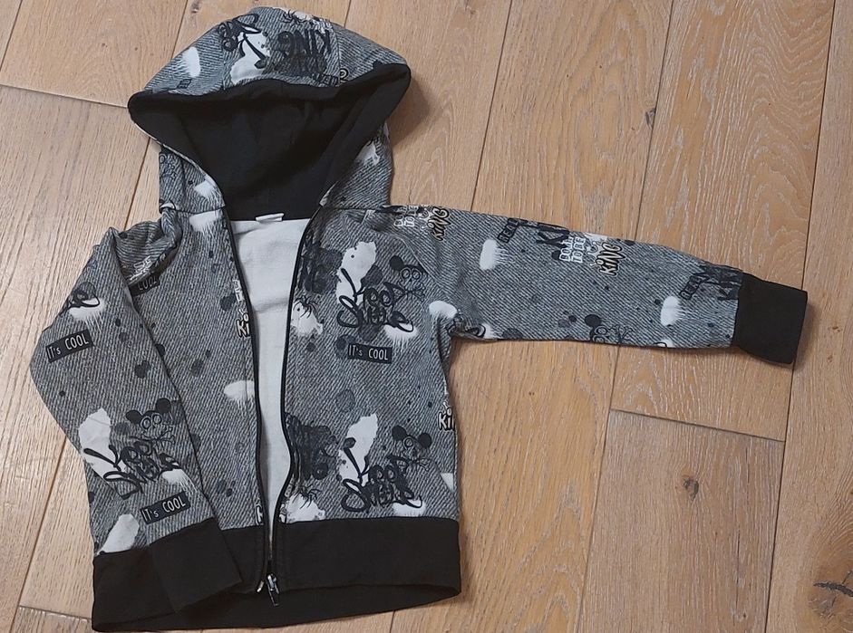 Bluza z kapturem rozmiar 110