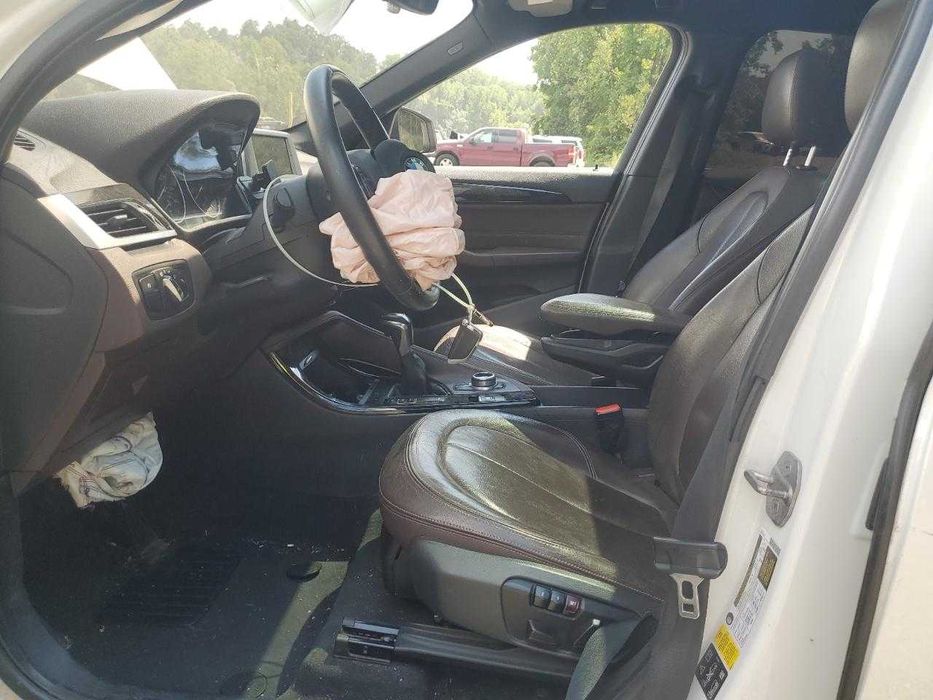 В дорозі BMW X1 series F48 28i 2016