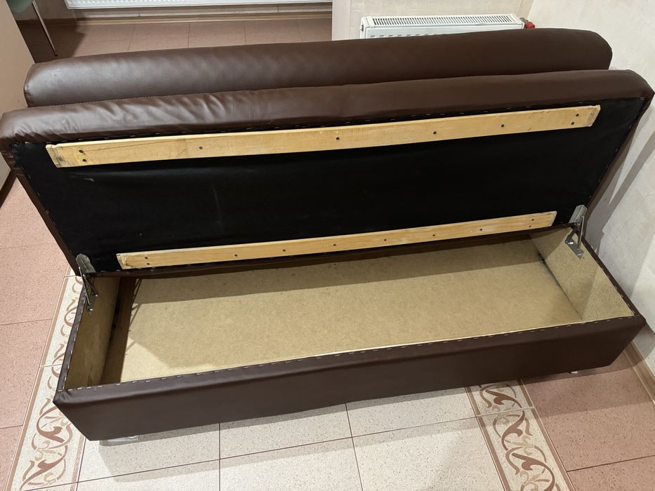 Диван кухонный для удобства