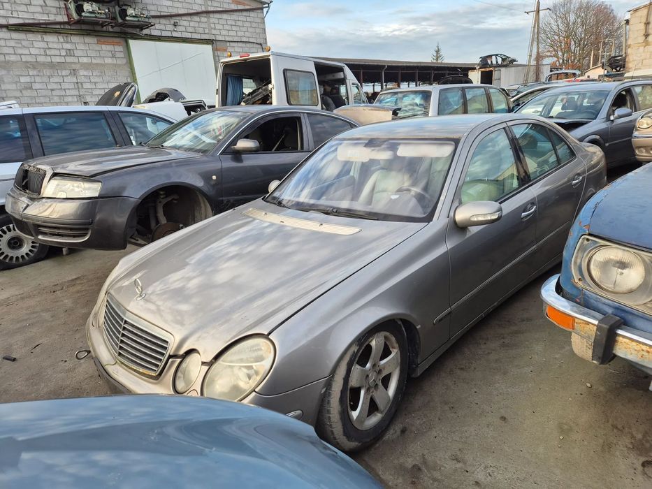 mercedes w211 723 maska zderzak lampa grill błotnik drzwi zbiornik paliwa szyba lusterko klamka klapa