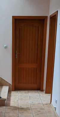 Drzwi wewnętrzne 80cm drewniane z ościeżnicą solidne.