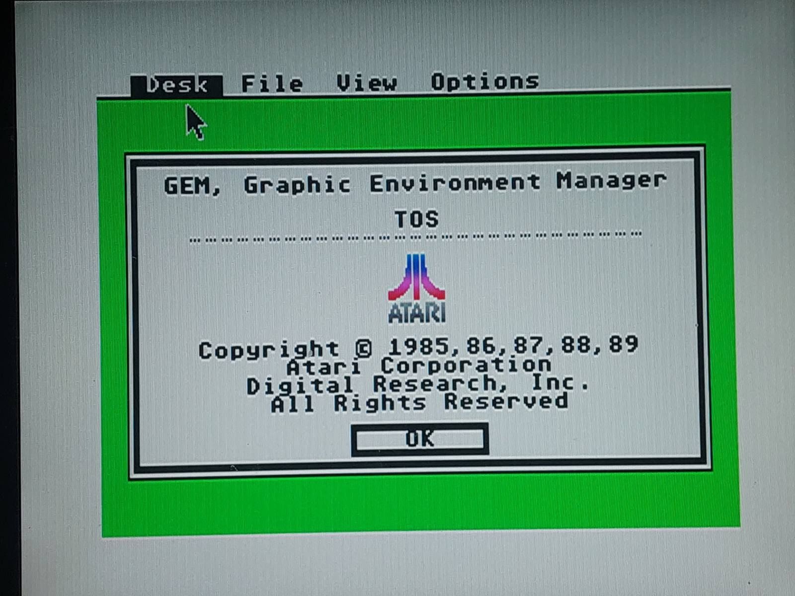 Для Atari ST/STE адаптер RGB-VGA з AV RCA.