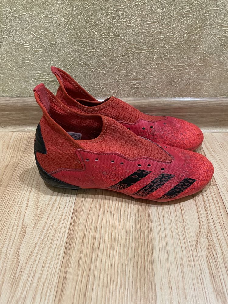 Бутси adidas predator