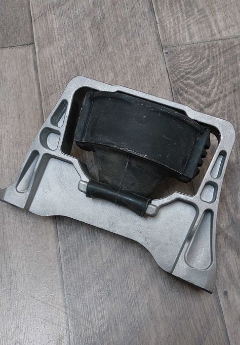 Подушка (гідроопора) двигуна Ford Escape Kuga Focus Transit 2.5 бенз