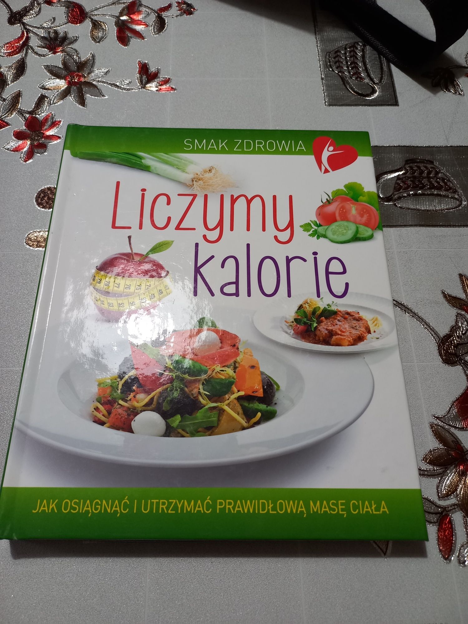 Książka liczymy kalorie.