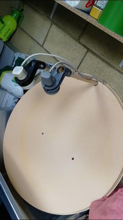 Супутникова антена