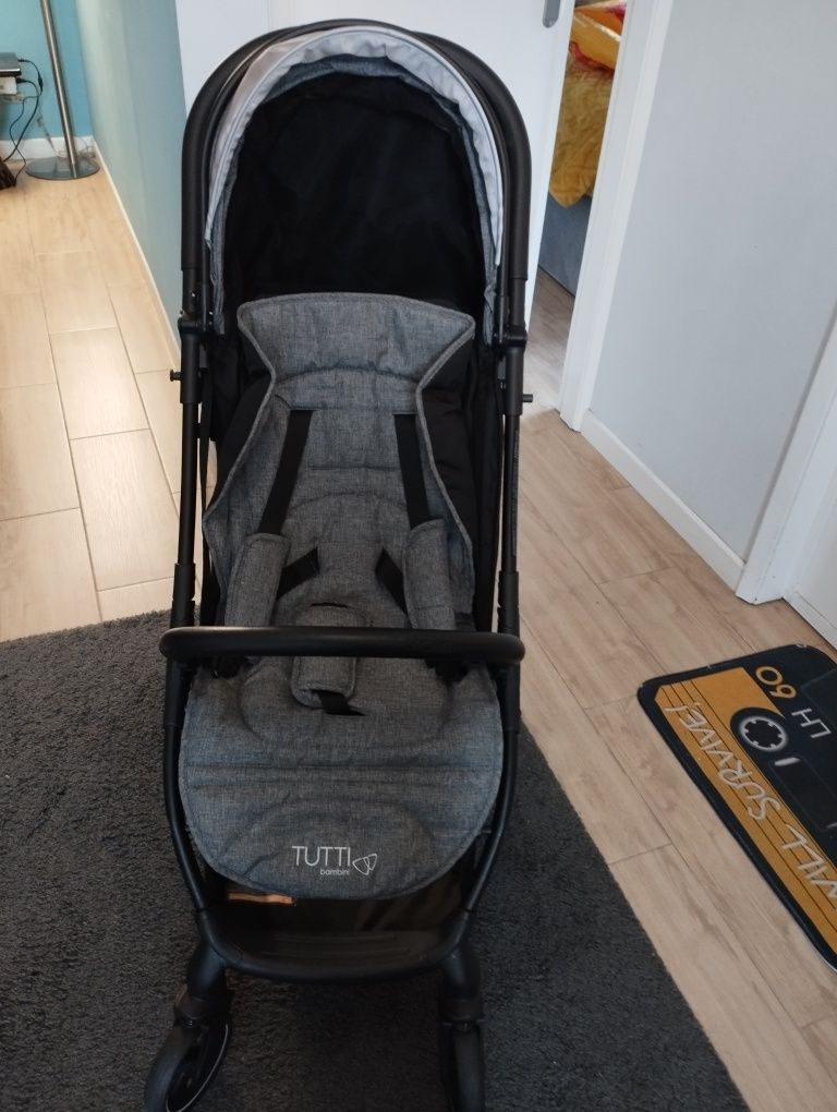 Carrinho Tutti Bambini Momi como NOVO