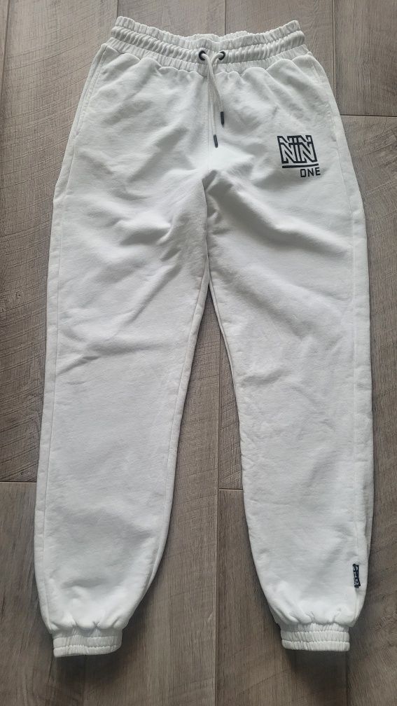 Нові білі штани,джогери