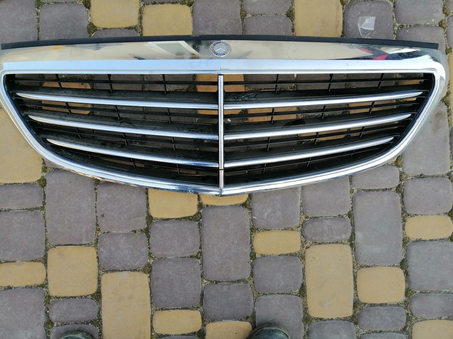 Решітка радіатора Mercedes 205 c klasse A2058802683