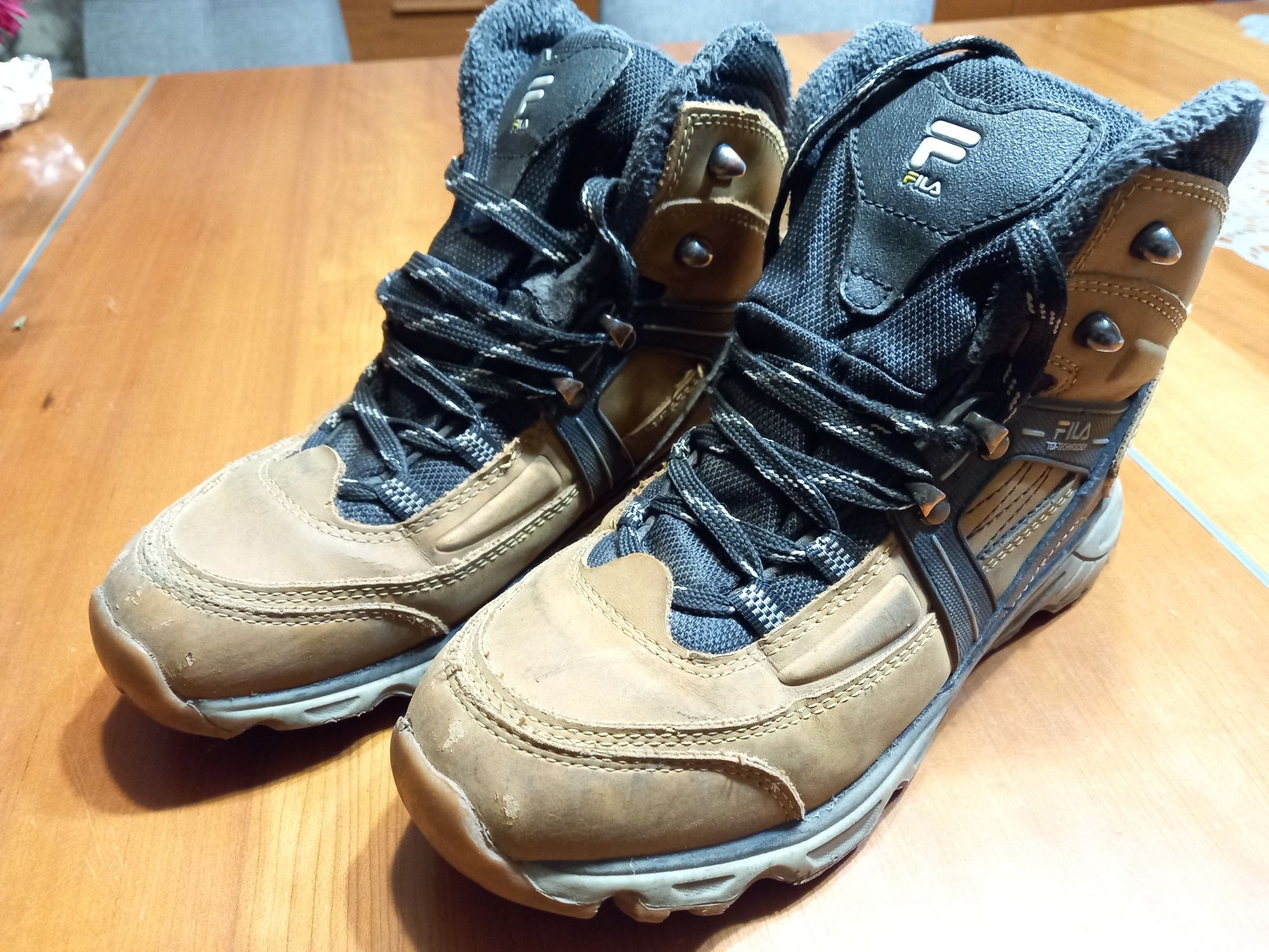 Buty 38 Fila. Idealne w góry. FIrmowe trapery na trekking i nie tylko.