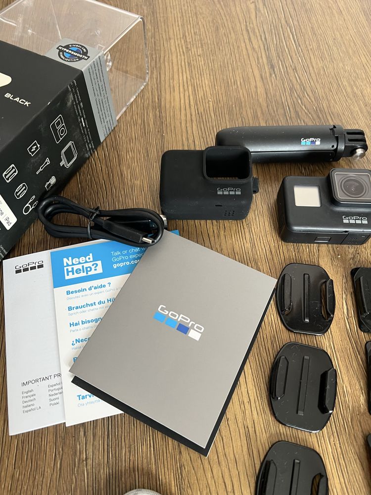 GoPro Hero 7 black, dwie baterie, statyw, torba