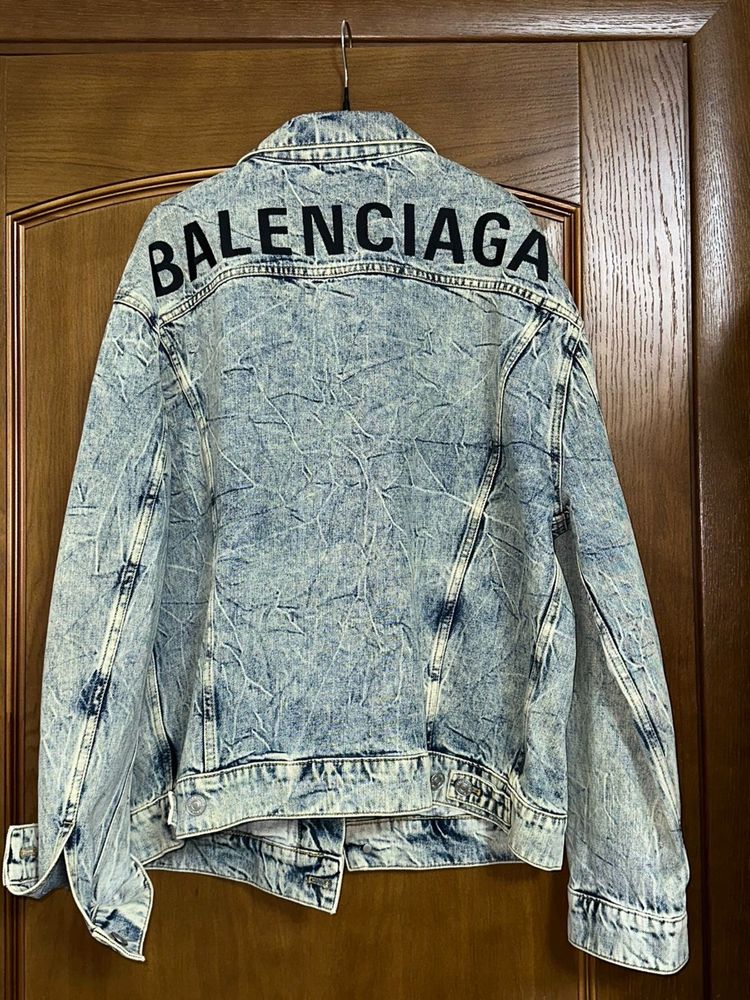 Джинсовая куртка Balenciaga оригинал