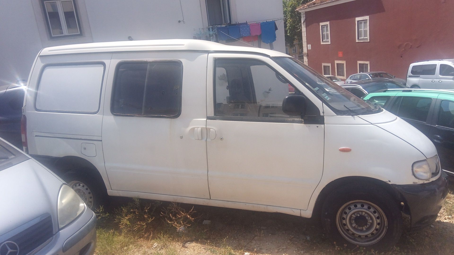 Nissan vanette, para despachar