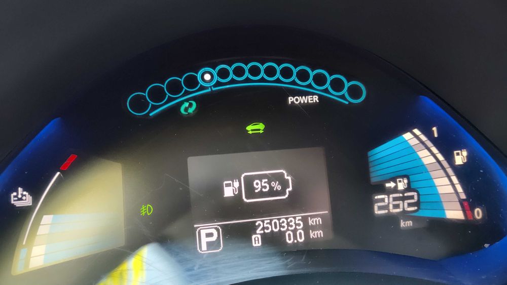 Додаткова батарея Nissan Leaf