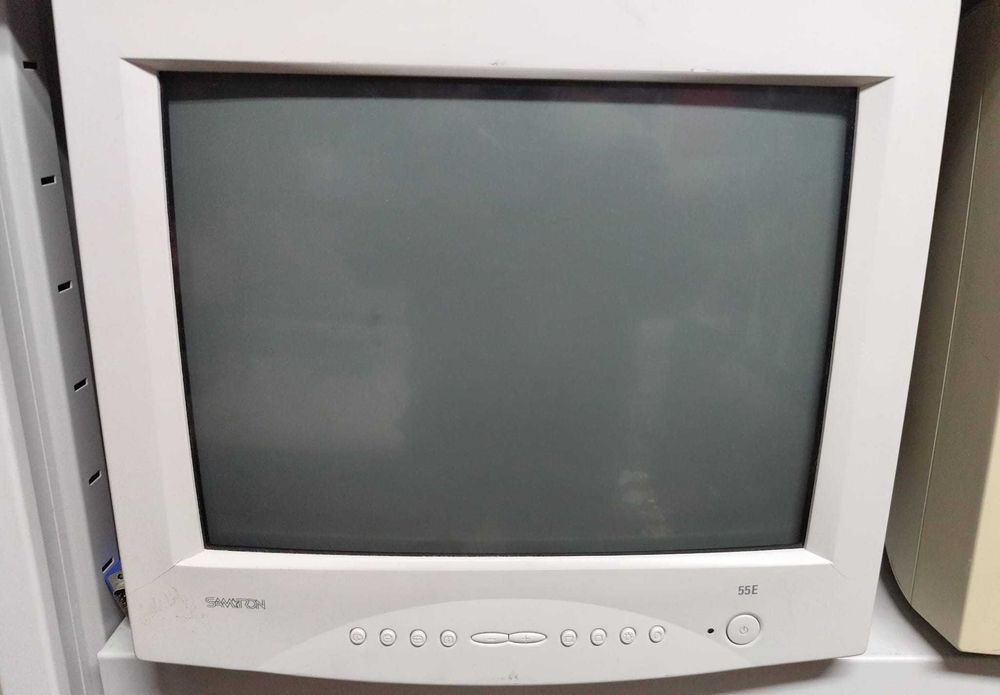 Monitor Samtron 55E