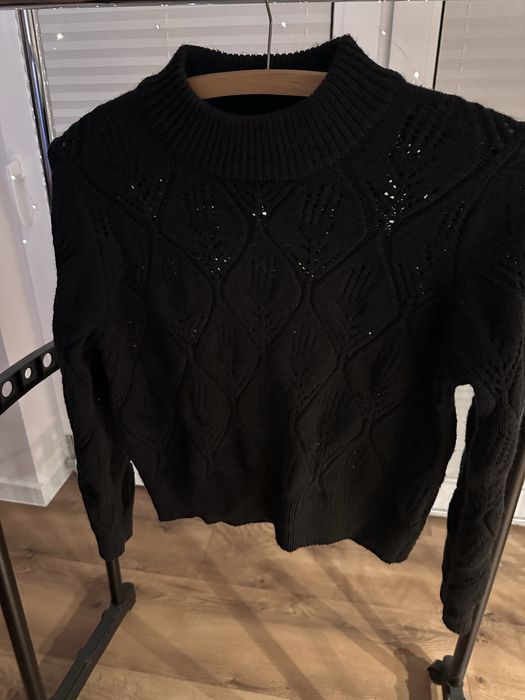 Ubrania - bluzy sweterki