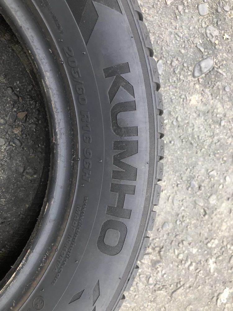 Шини 205/60 R16  Kumho 2023/24p зима 7мм