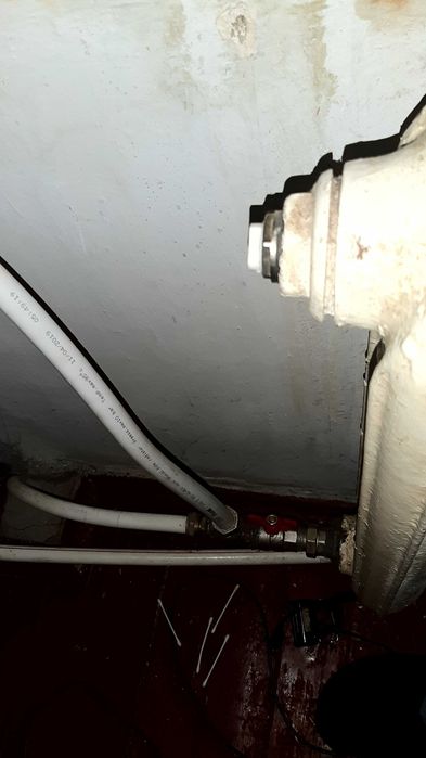 Сантехнік, всі види послуг : вода, опалення, каналізація.