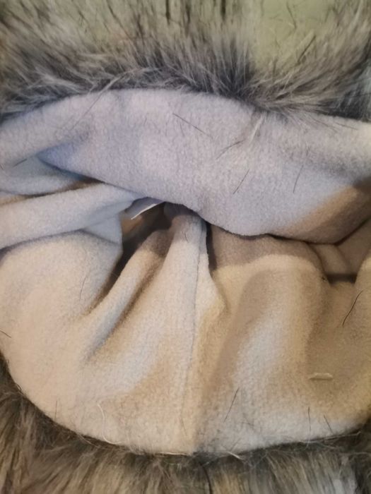 Zimową czapka uszatka nowa