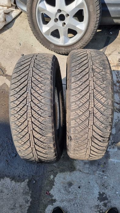 Opony 2 szt. 215/65/15 2021 r. Kumho Solus HA31 DOT 4421 7,0 mm