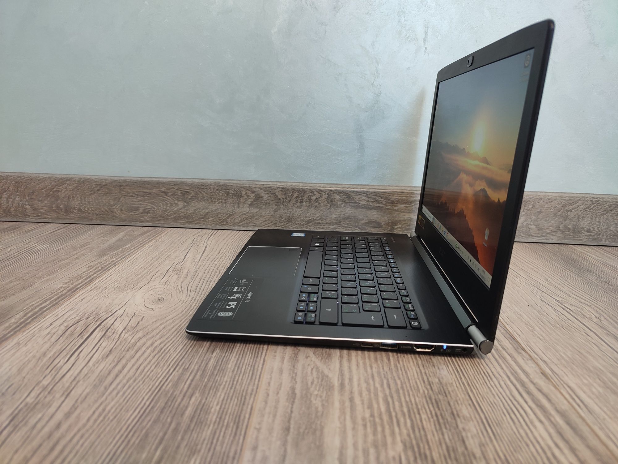 Ноутбук Acer Aspire S5-371T i5-7th/8gb/SSD 128gb/HD 620/Батарея 4-5год