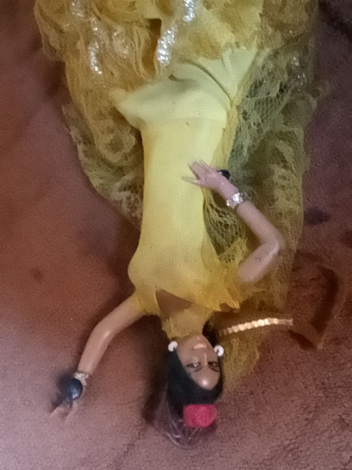 Sevilhana tamanho médio vestido amarelo só 10€