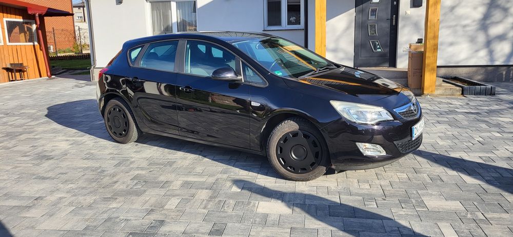 Opel astra 1.6 benzyna