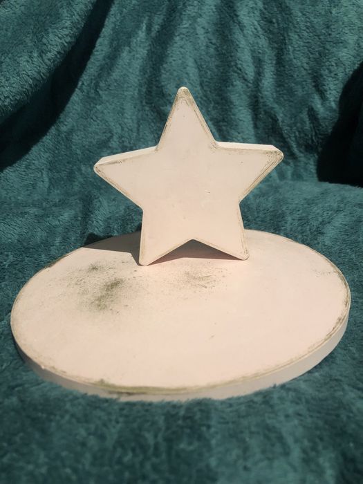 Ręcznie robiona figurka z gipsu