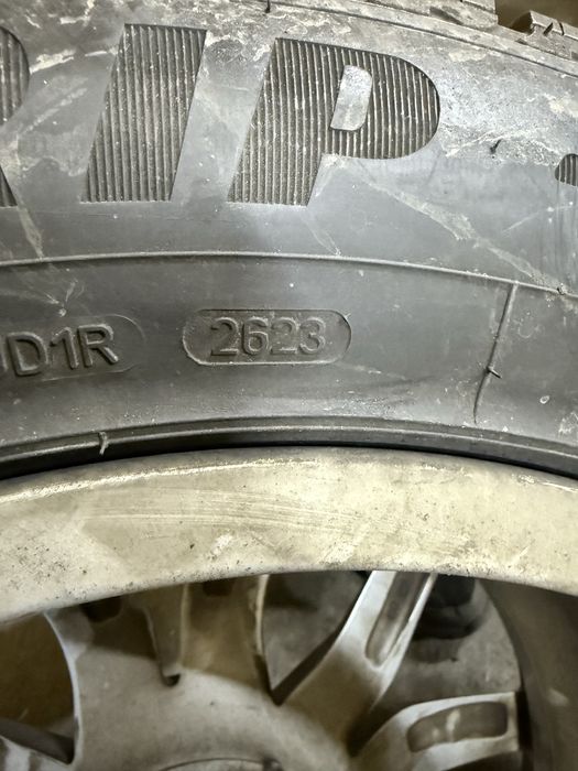 Оригінальні диски на BMW з зимовою гумою