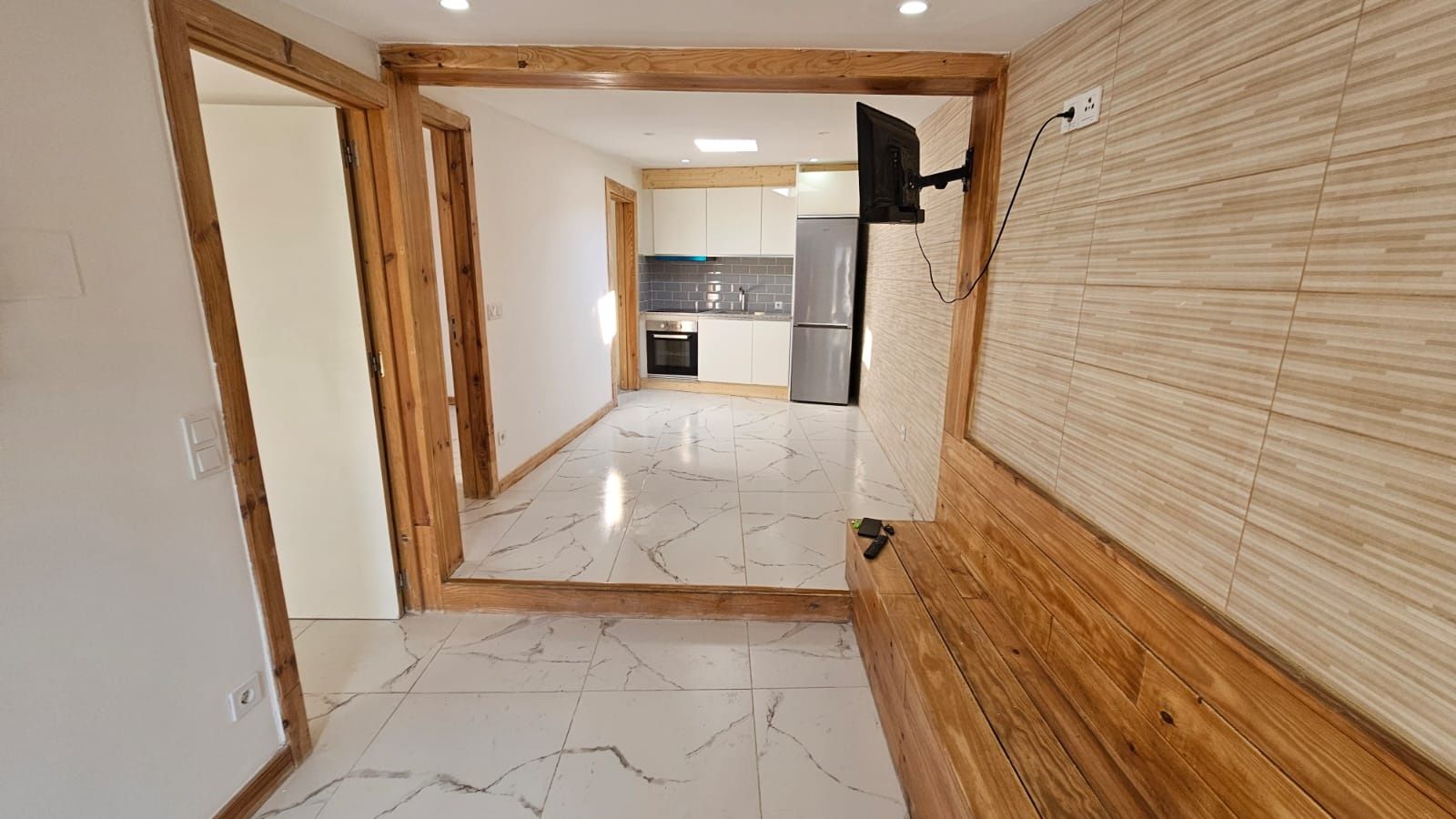 Moradia T2 remodelada com despesas incluida, água e luz