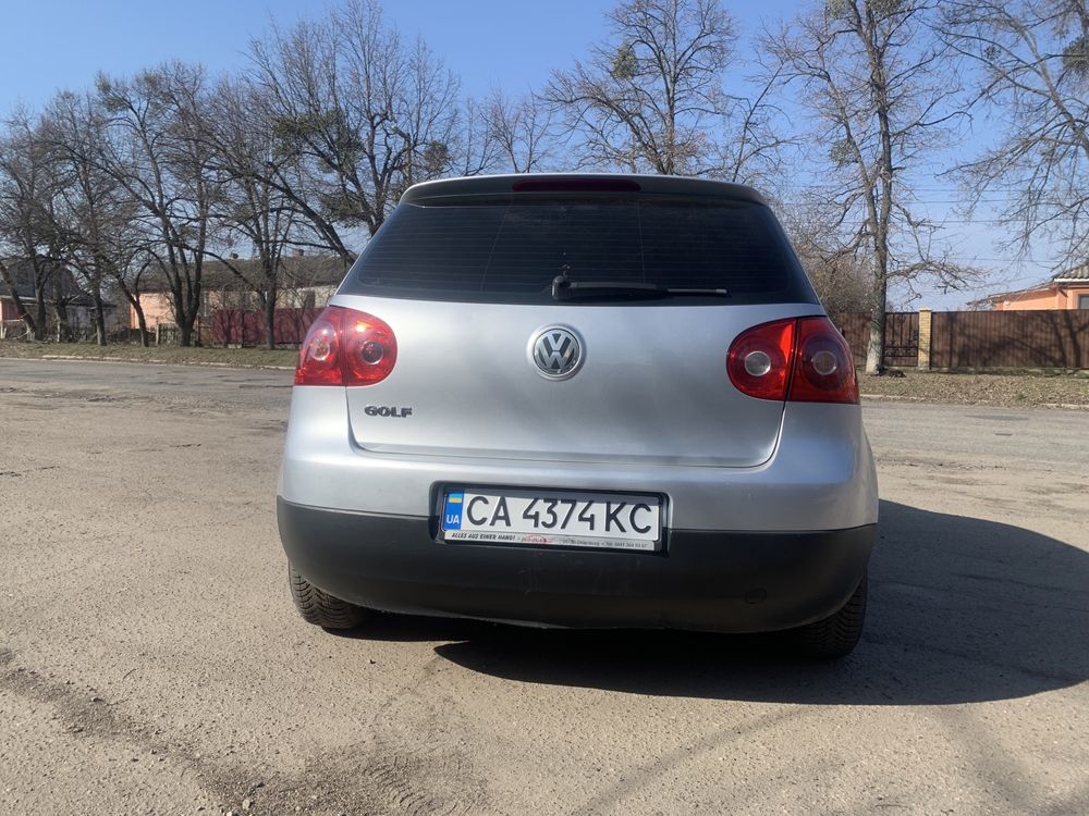 Продам Golf 5 1,4 MPI 2004р.в.