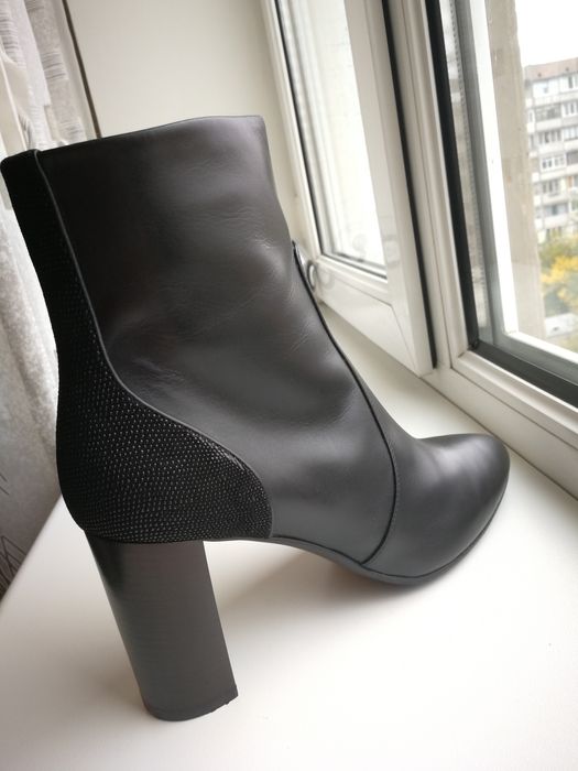 Модные итальянские кожаные ботильоны Aquatalia