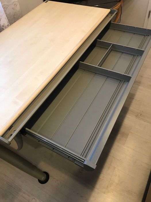 Biurko Moll ,regulacja wysokości