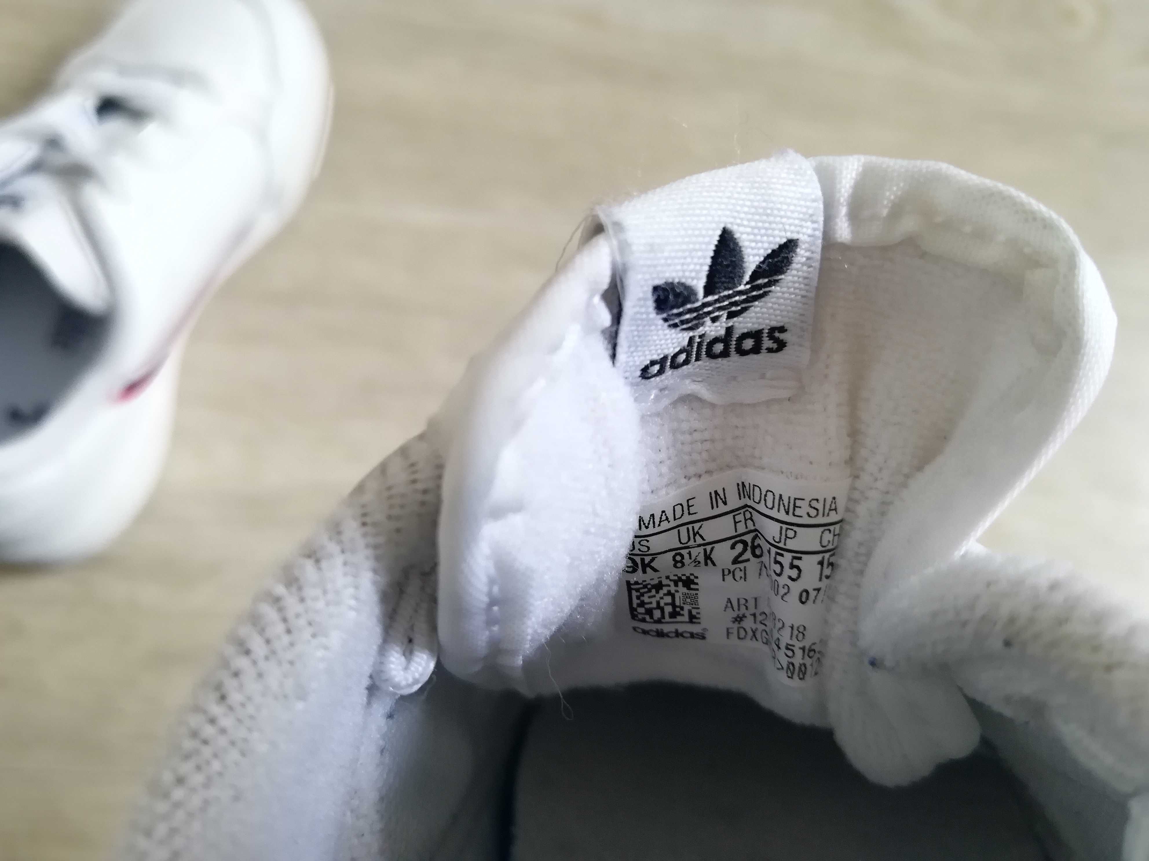 Кроссовки кожаные белые Adidas Continental 26 размер