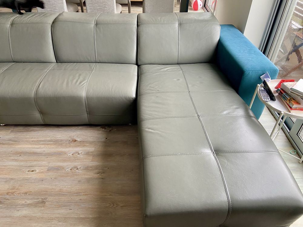Sofa em pele 4 lugares