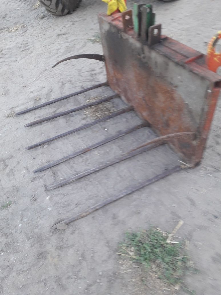 Widły  obornika do mini ładowarki schaffer 220. 215 .217