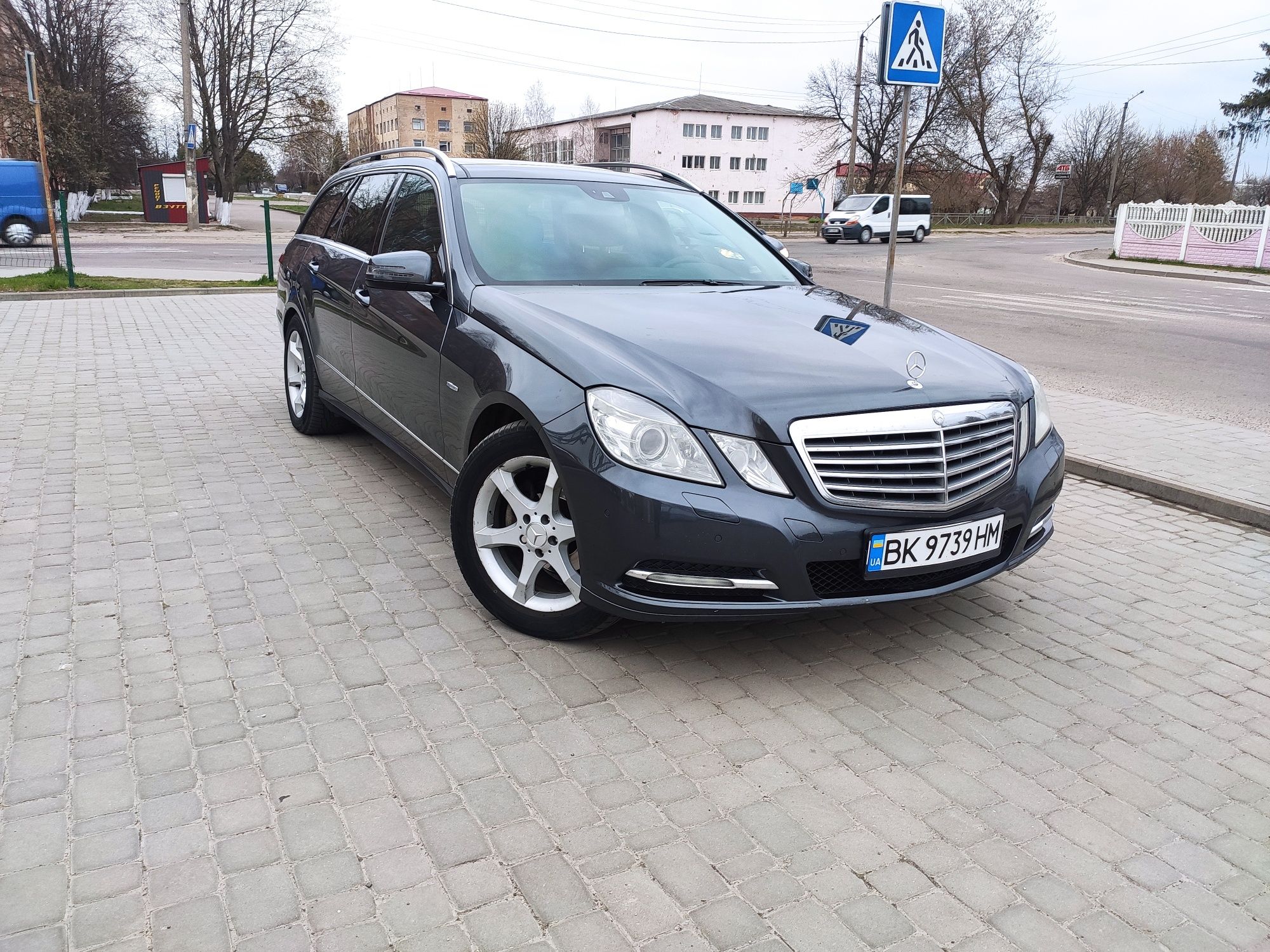 Прокат RENT оренда авто автомобіля 25$/доба авто Mercedes E220 2.2