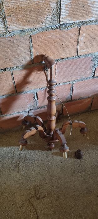 2 Candeeiro de teto em madeira