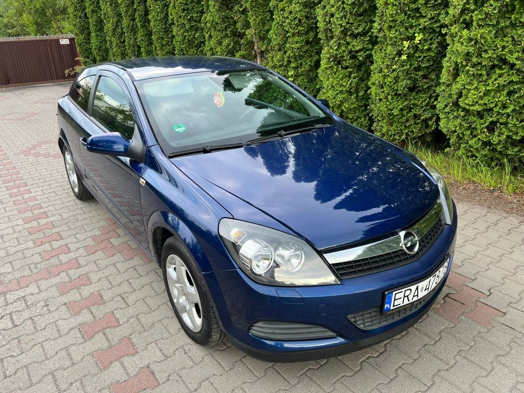 Opel Astra GTC 1.4-90KM 2008Rok Zarejestrowane