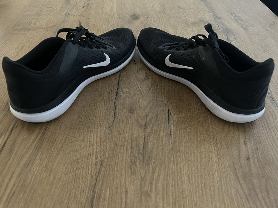 Nowe buty sportowe Nike - rozmiar 39