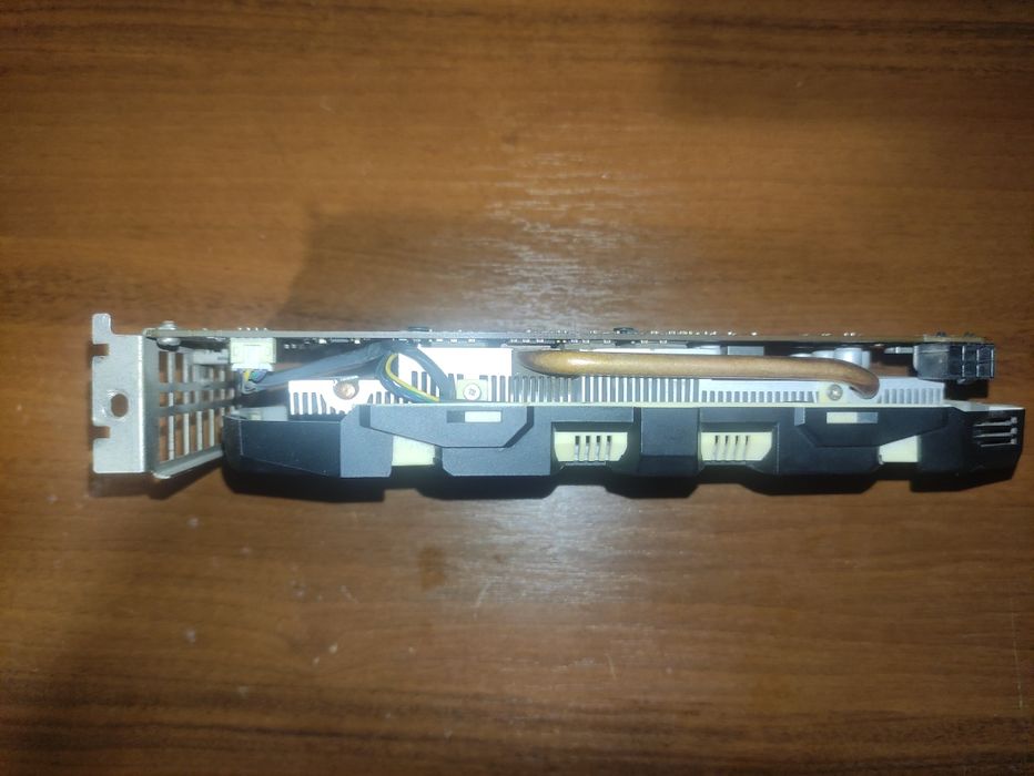 Відеокарта GTX 1060 6gb (без відеовиходів)