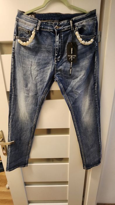 Świetne modne dekatyzowane jeansy cieniowane perły Itaimaska jeans