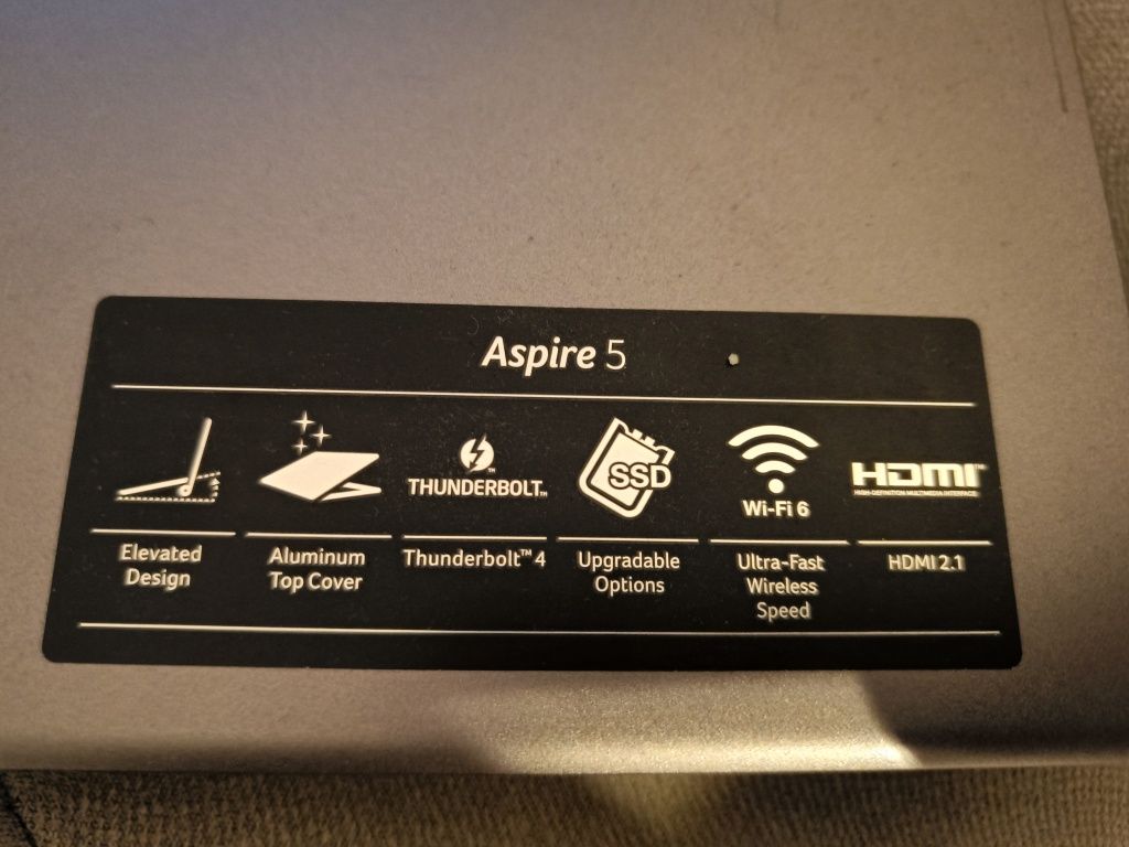 Acer Aspire 5, i3-1215U, 8 GB , SSD 256Gb, Windows 11, TB4, QWERTZ