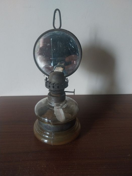 Stara lampa naftowa