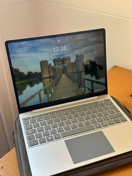 Microsoft Surface Laptop Go 2